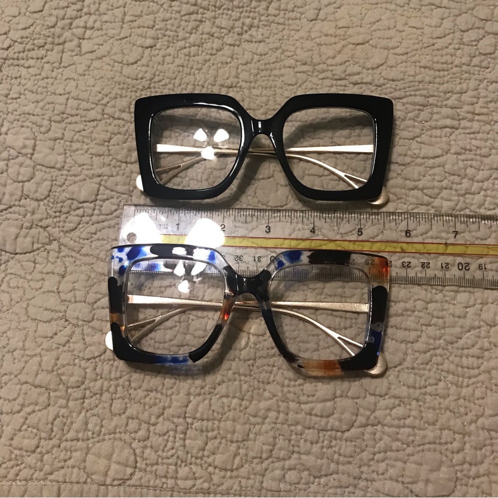 2 Pr Fashion (Non-Prescription) Glasses.